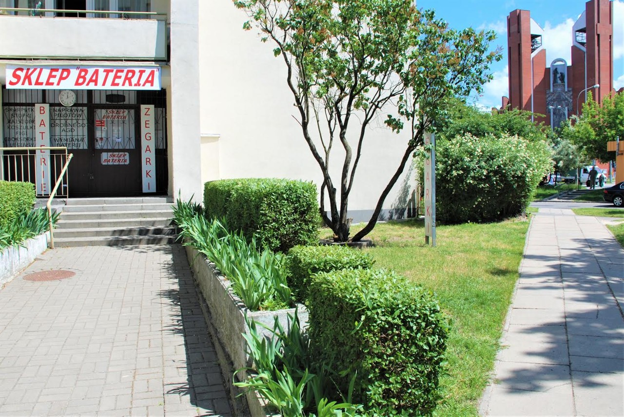 SKLEP BATERIA (przeniesiony z "Bazarku na Dołku") oferuje: baterie, akumulatorki, żarówki, zegarki, piloty TV. SKLEP BATERIA (przeniesiony z "Bazarku na Dołku") oferuje: baterie, akumulatorki, żarówki, zegarki, piloty TV.