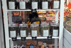 Herbaty z dodatkami suszonych owoców, kwiatów, ziół