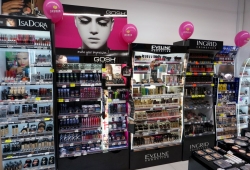 W Drogerii Jasmin masz możliwość testowania nieograniczonej ilości kosmetyków