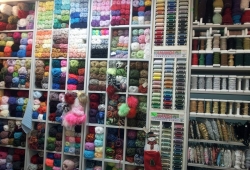 Pasmanteria Al. KEN 97, stacja metra Stokłosy: włóczki