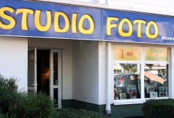 Foto Studio Kocewiak znajduje się tuż przy stacji metra Stokłosy, przy północno-zachodnim wyjściu