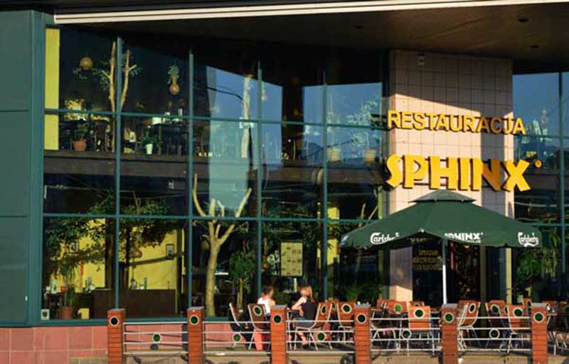 Sphinx Restauracja, budynek Multikino Ursynów, stacja metra Imielin Sphinx Restauracja, budynek Multikino Ursynów, stacja metra Imielin